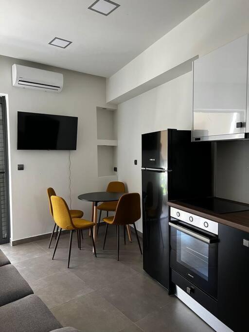 Faronita - Luxury Apt In The Heart Of קלמאטה מראה חיצוני תמונה