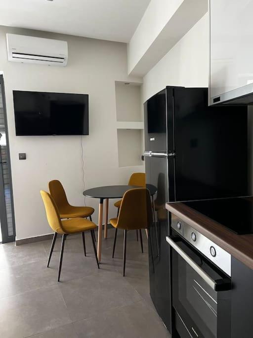 Faronita - Luxury Apt In The Heart Of קלמאטה מראה חיצוני תמונה