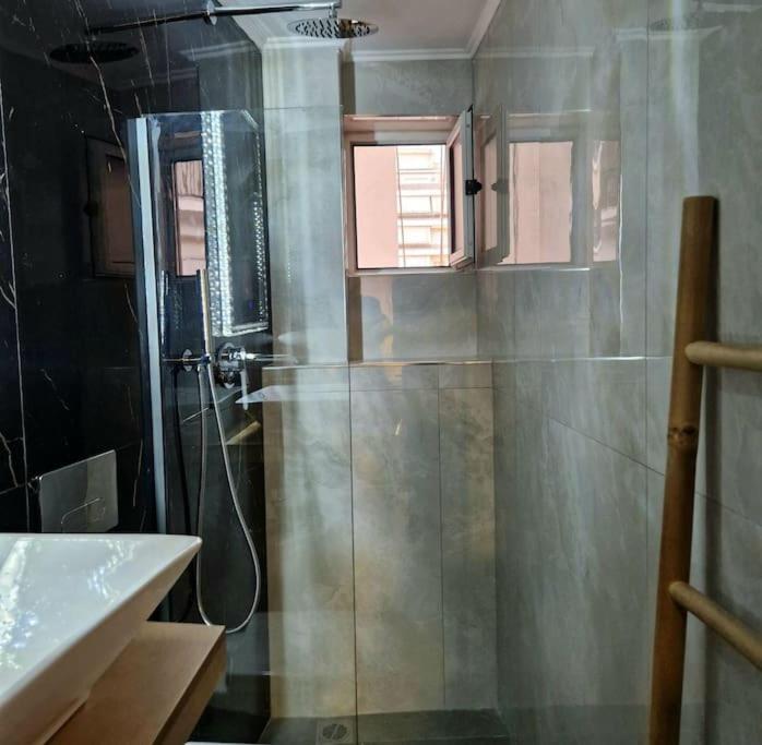 Faronita - Luxury Apt In The Heart Of קלמאטה מראה חיצוני תמונה